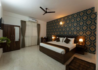Deluxe Room @ Sai Bliss International